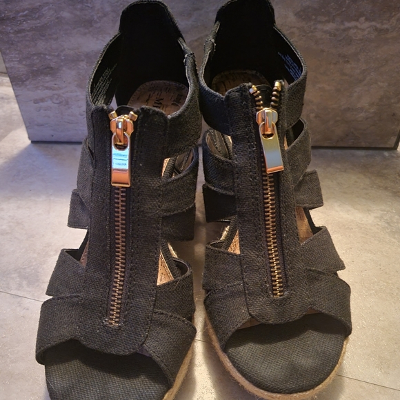 Black wedges - Picture 4 of 4